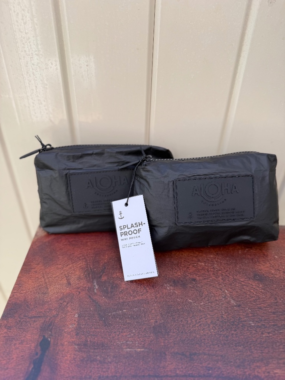 NWT ALOHA Collection Monochrome Black Mini Pouch Bundle Set Set of 2 Splash-Proo